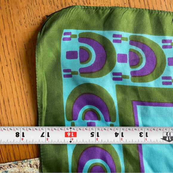 Turquoise green purple scarf no tags feels like silk or silk blend vintage - Picture 6 of 7